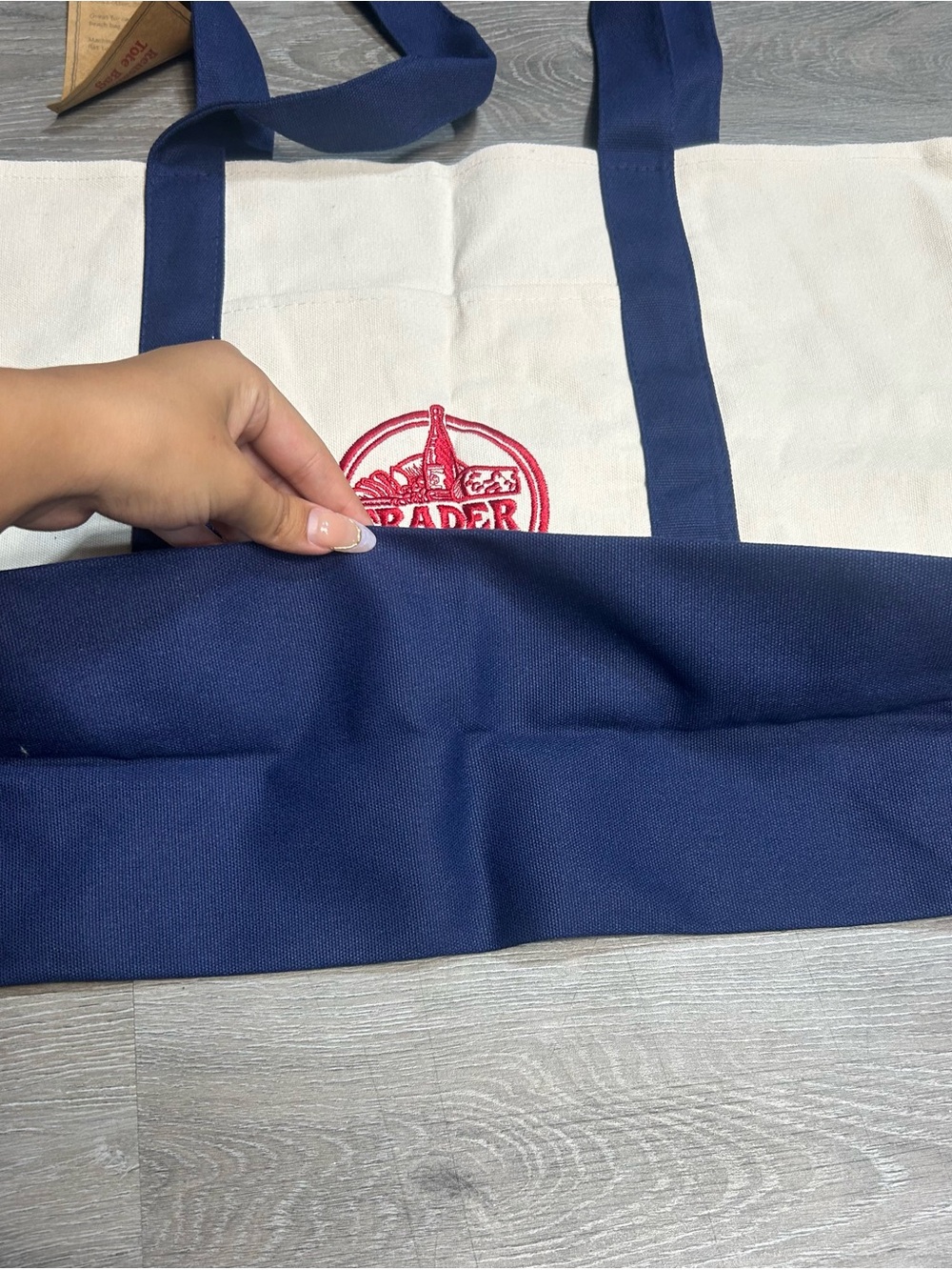 Trader Joe’s Canvas Tote Shopping Bag - LARGE CLASSIC NAVY BLUE - NEW with TAGS - Picture 7 of 8
